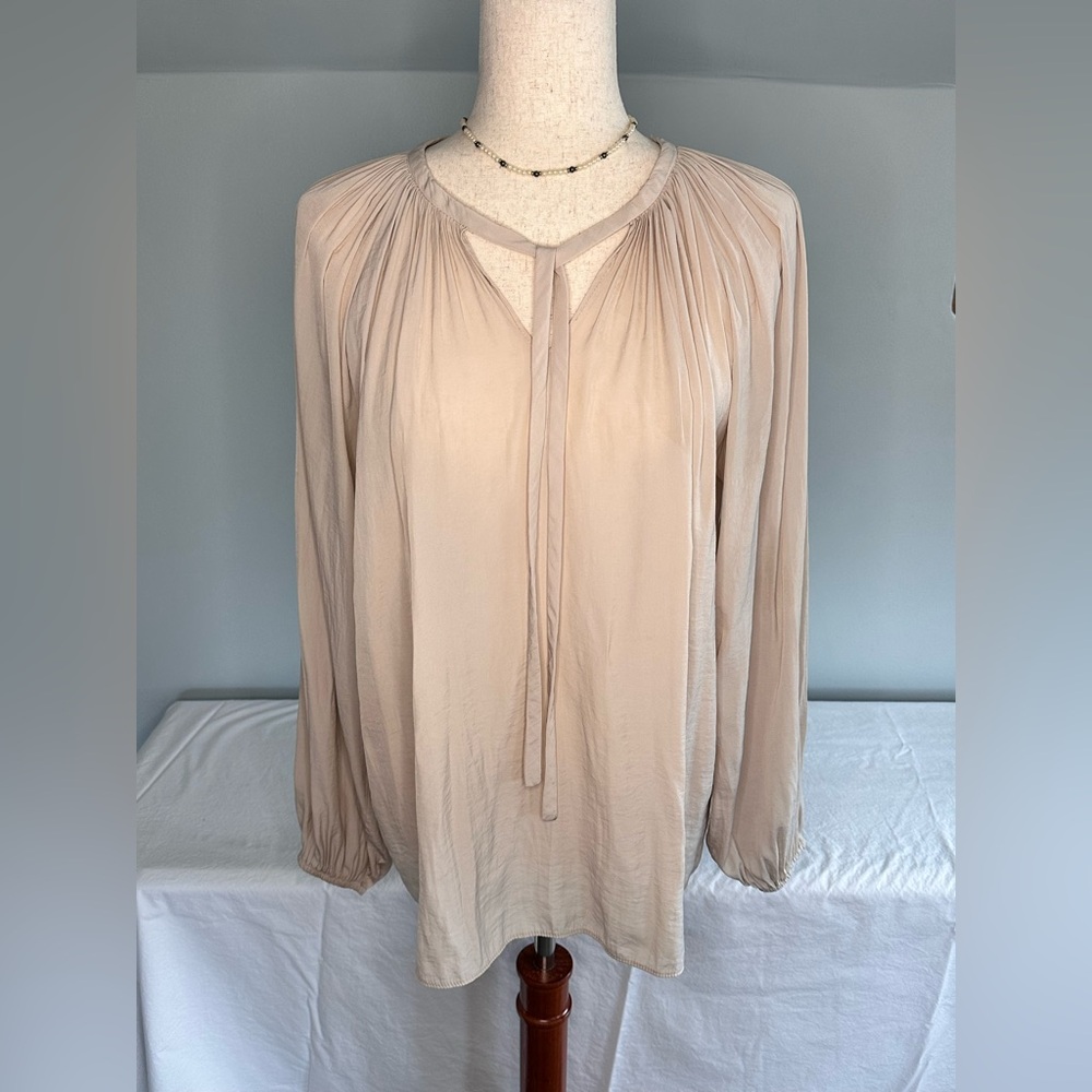 Tahari Cream tie front Women's Top SZ L